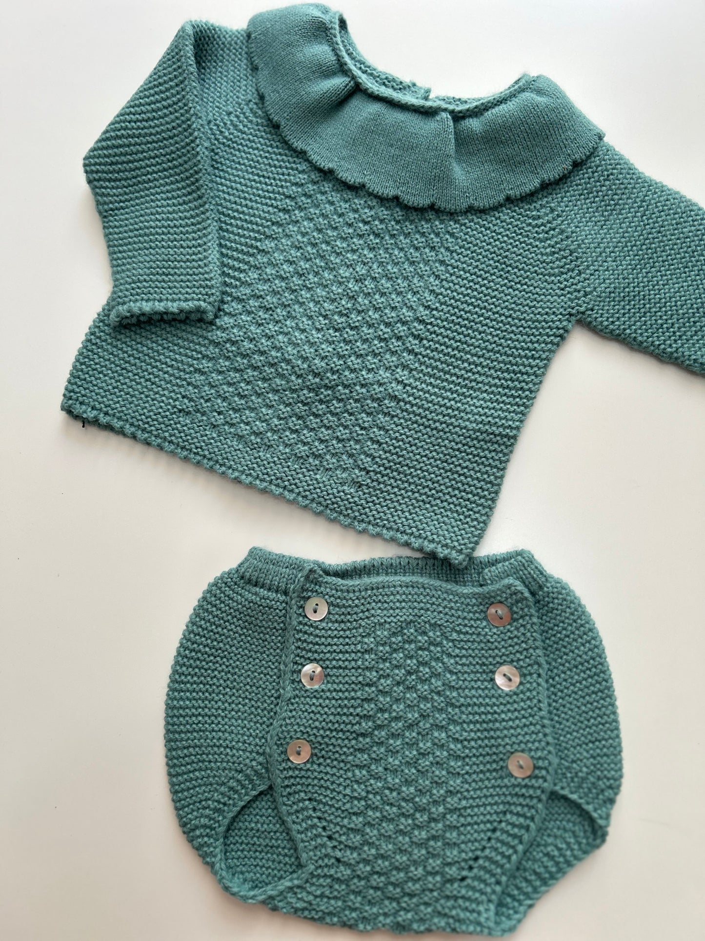 Conjunto punto verde agua