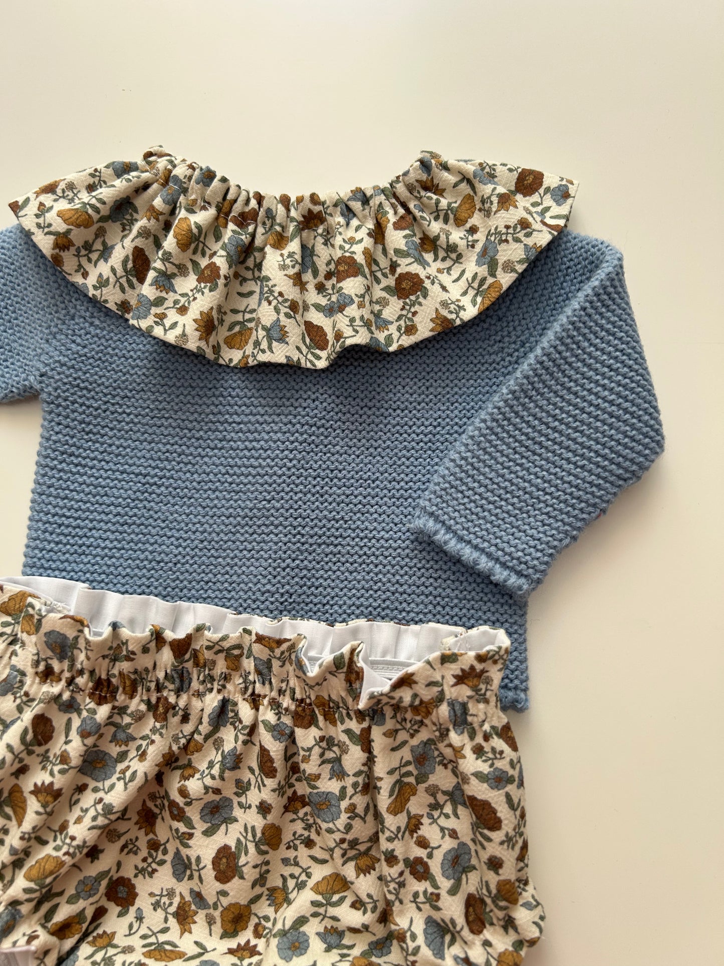 Cuello amapola azul