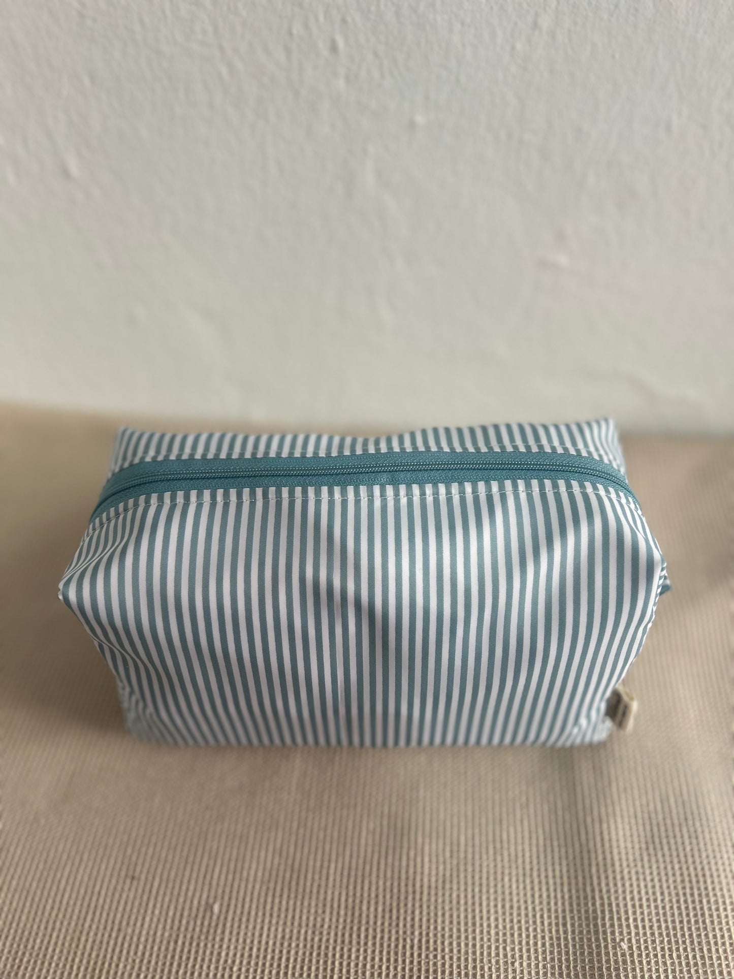 Neceser impermeable rayas verdes