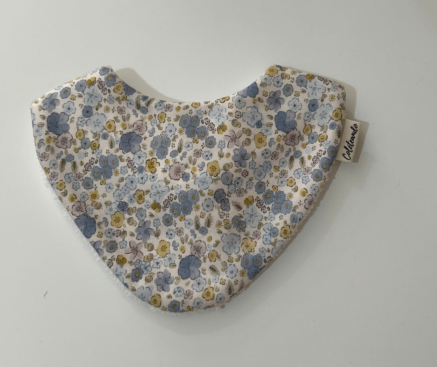 Babero Amalia celeste
