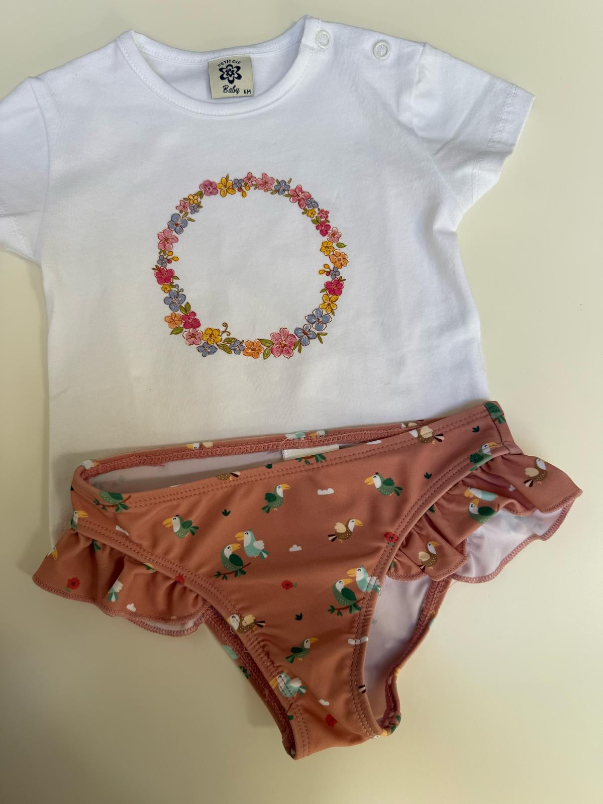 Camiseta  flores