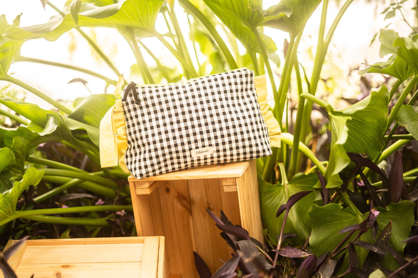 Bolso de playa negro y amarillo flúor