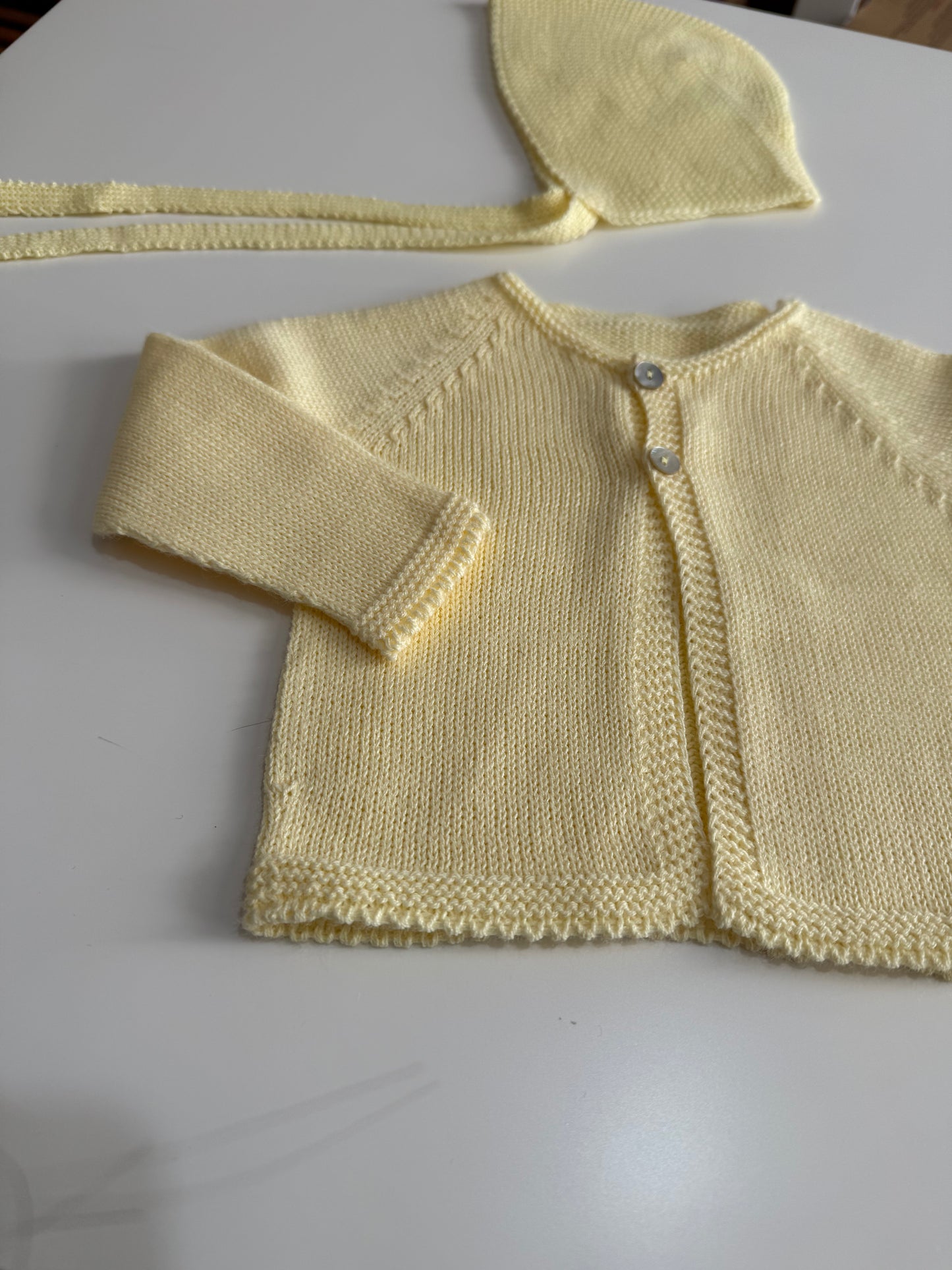 Rebeca de hilo mantequilla