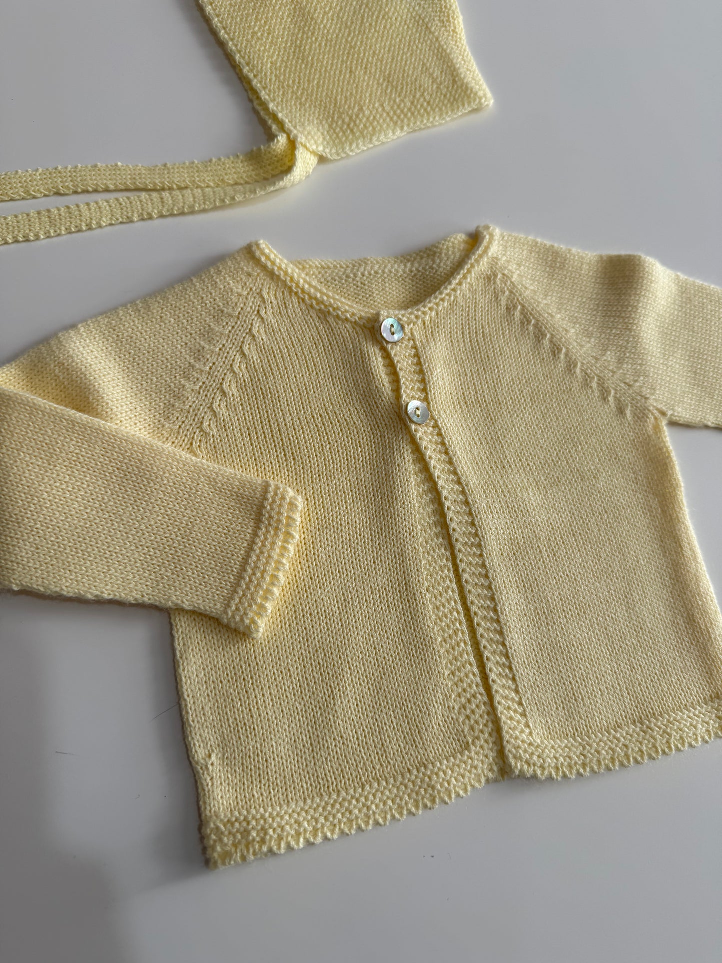 Rebeca de hilo mantequilla