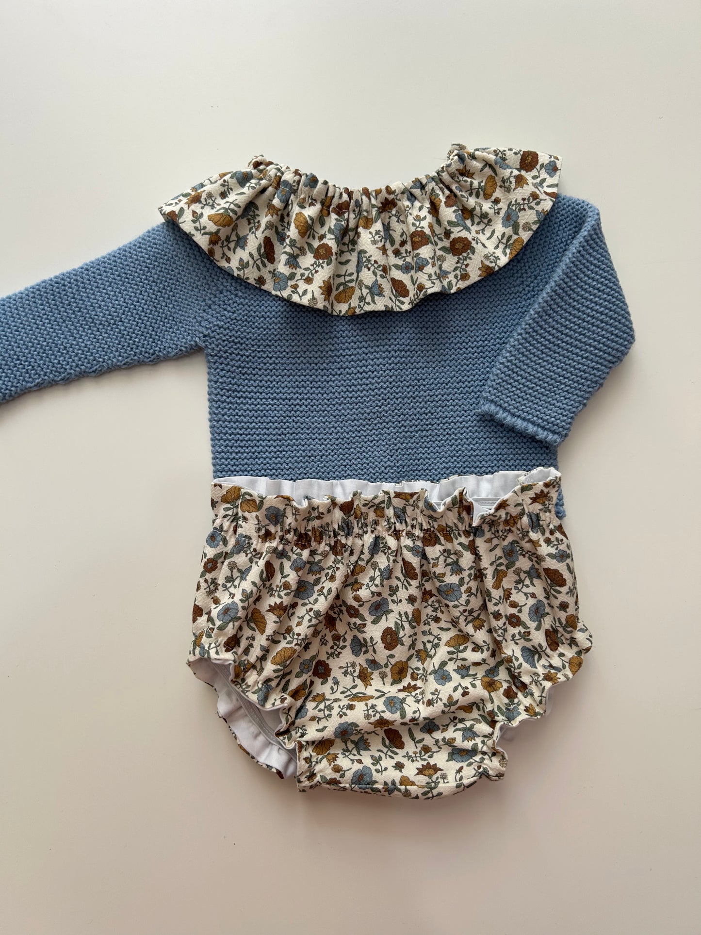 Cuello amapola azul