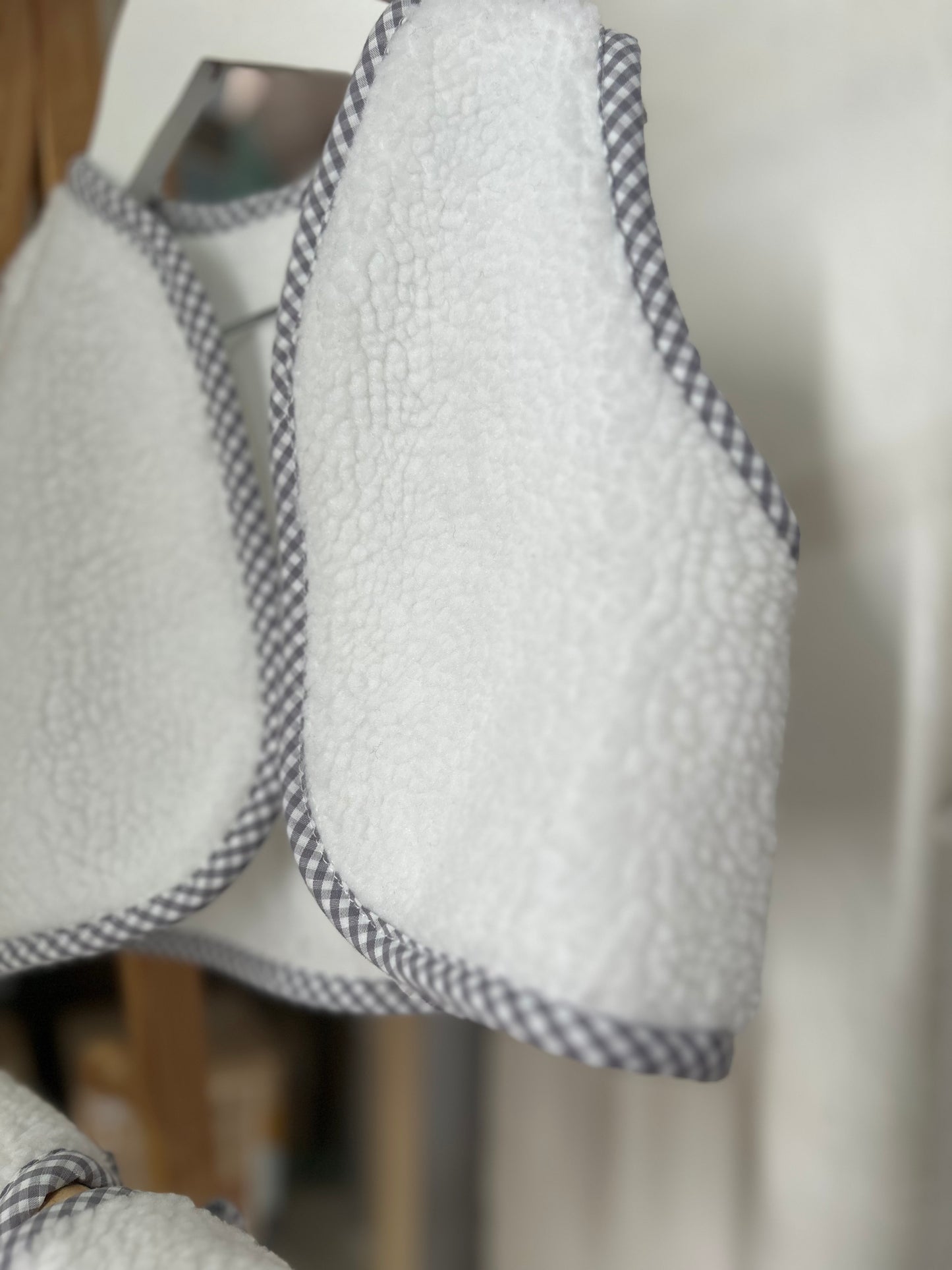 Traje pastorcillo vichy gris