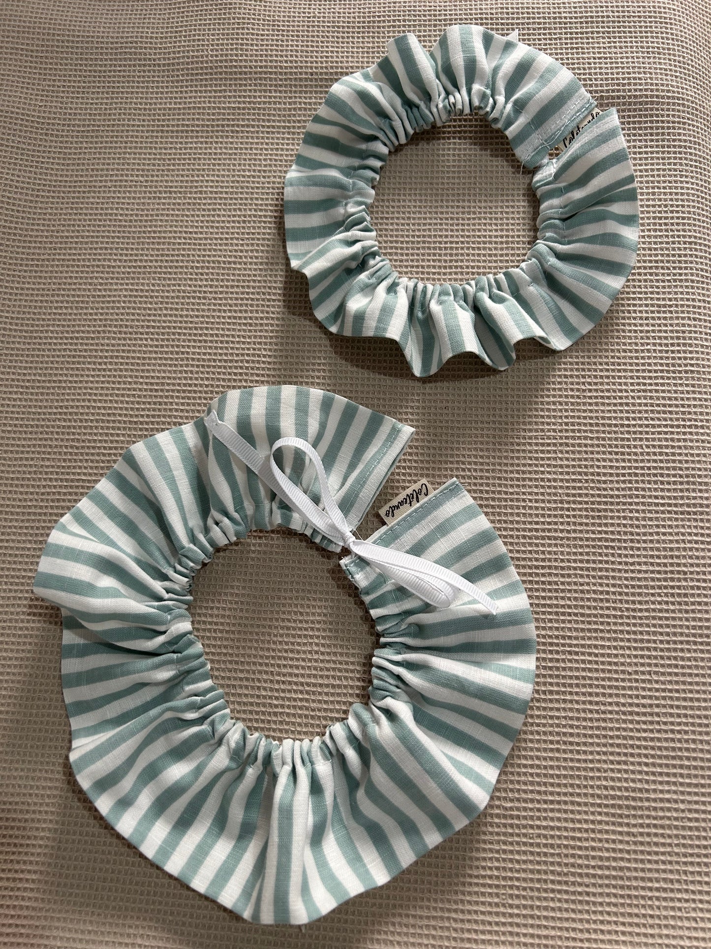 Cuello rayas verde agua